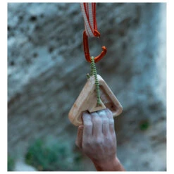 YY Vertical Triangle - Training Board 11 YY Vertical Triangle - Training Board -Edelrid Sales 2025 yy vertical triangle training board detail 4